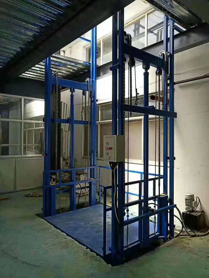 室內(nèi)導(dǎo)軌式升降機廠家